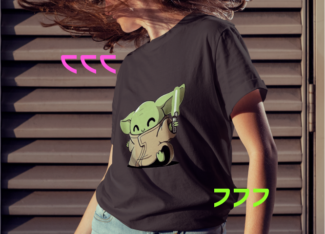 Uma pessoa a vestir uma camiseta da UseDev